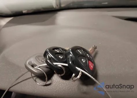 2009 Toyota Camry Le z USA, uszkodzony, nr VIN 4T1BE46K09U403178